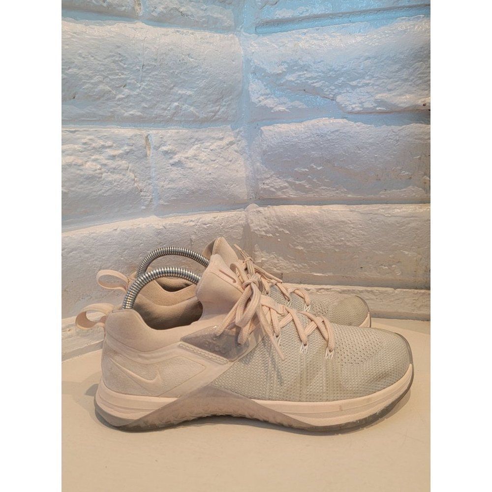 Nike Women's Size 9.5  Metcon Flyknit 3 MTLC  Athletic Shoes BQ8797-001